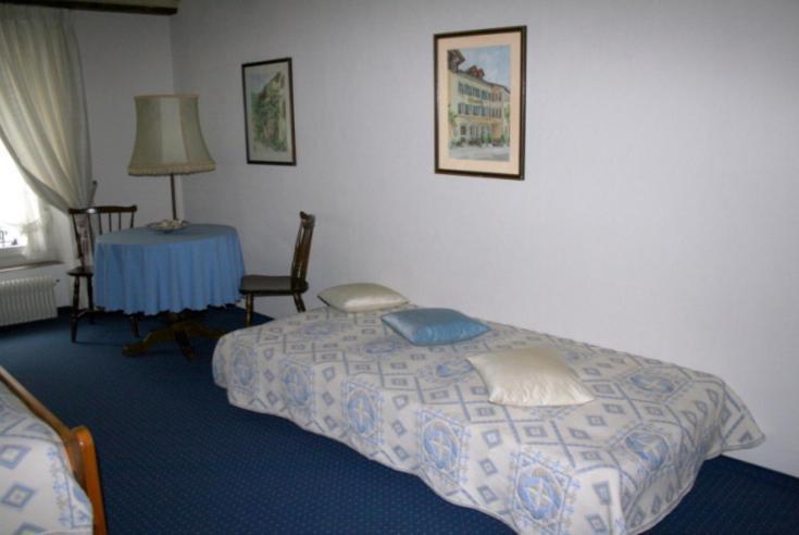 Hotel Zum Alten Schweizer Twann Δωμάτιο φωτογραφία